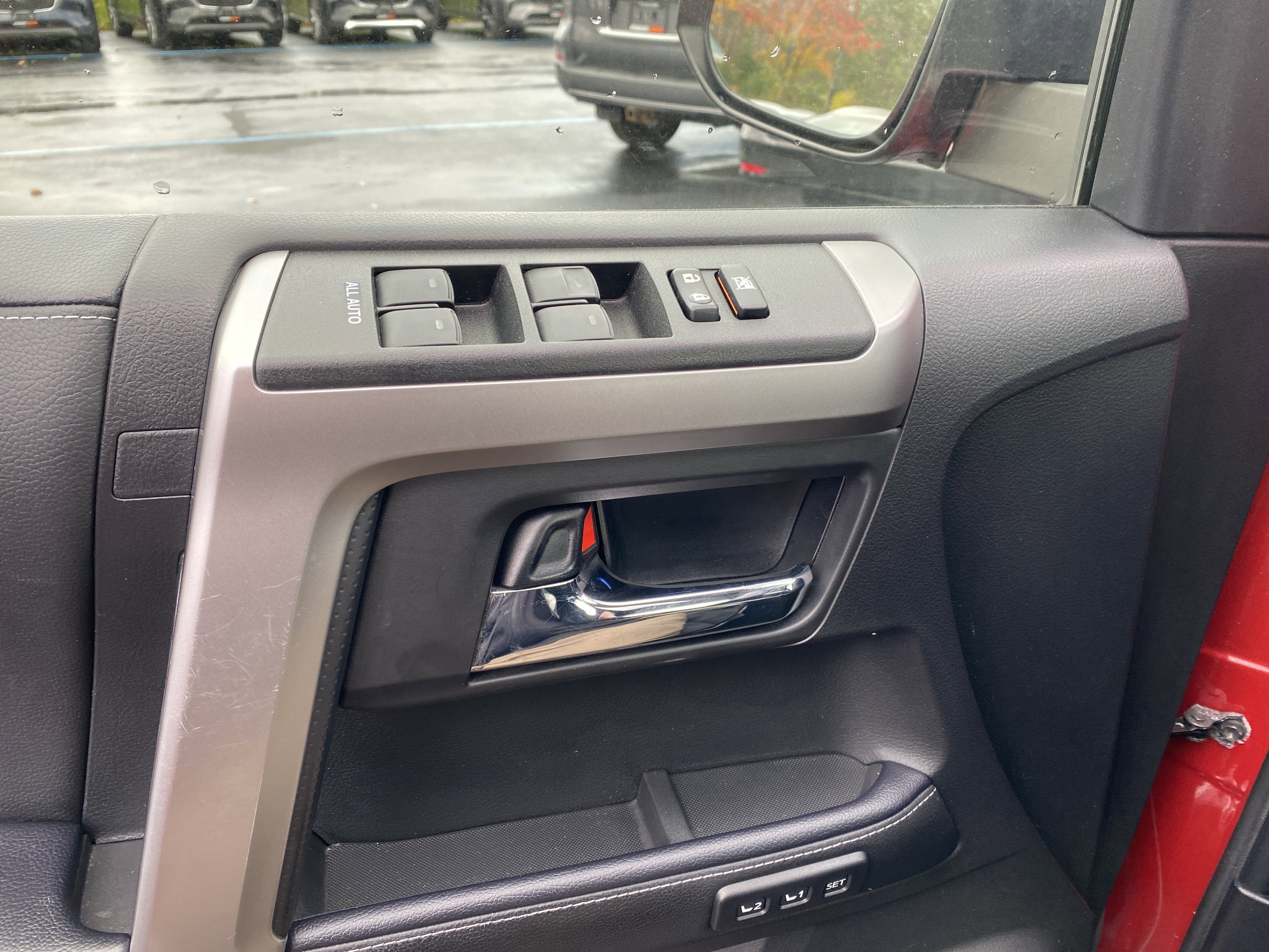 Used 2023 Toyota 4Runner Limited image 13