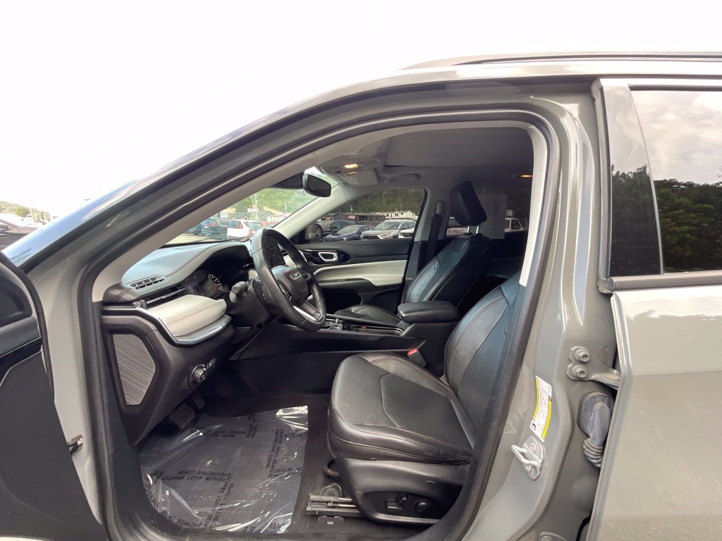 Used 2022 Jeep Compass Limited w/ Sun and Sound Group AWD/4WD image 9