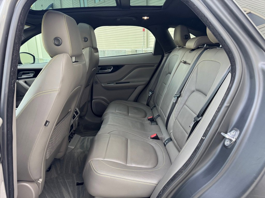 Used 2017 Jaguar F-PACE R-Sport image 26
