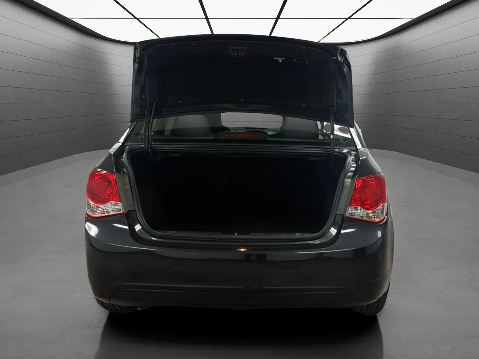 Used 2013 Chevrolet Cruze LS FWD image 10