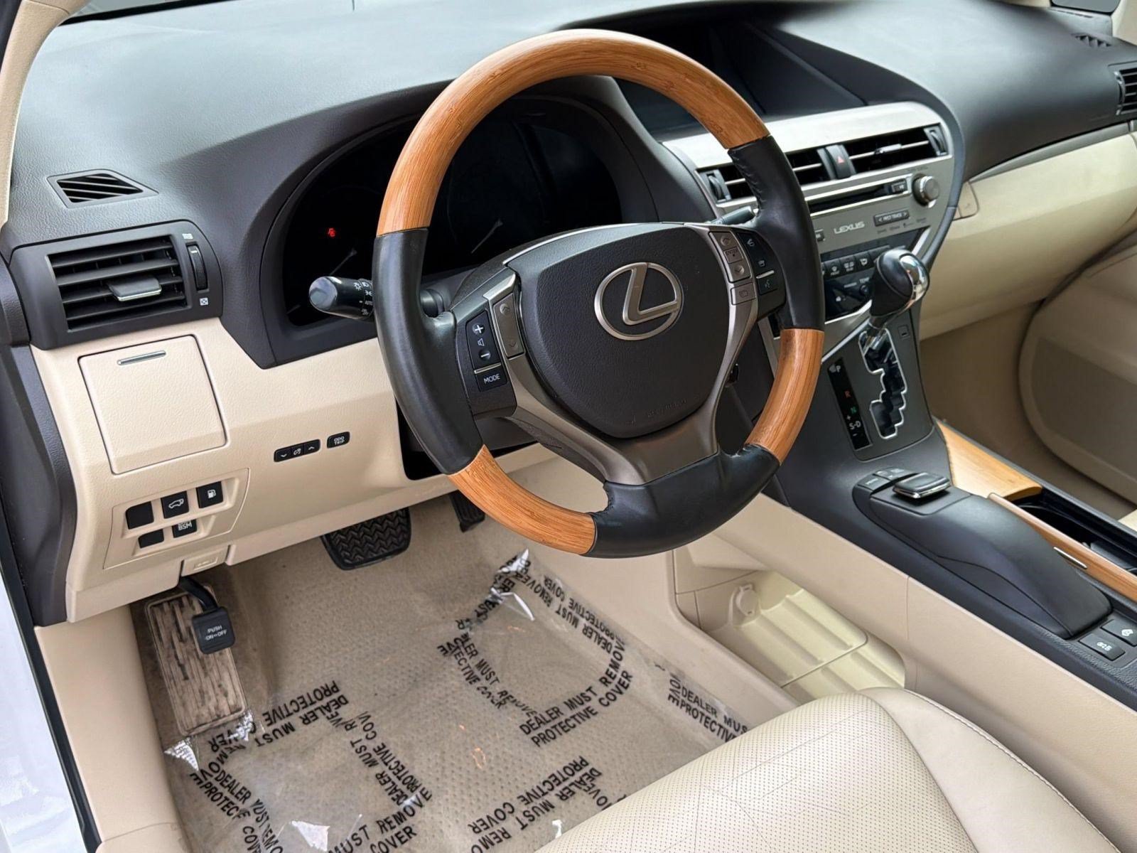 Used 2015 Lexus RX 450h FWD image 4