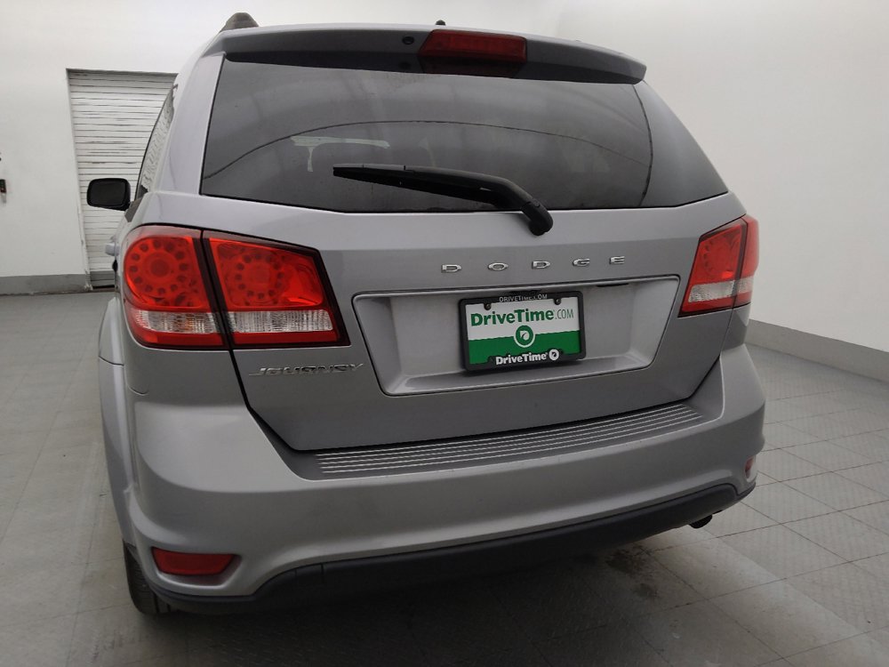 Used 2019 Dodge Journey SE w/ Connectivity Group FWD image 6