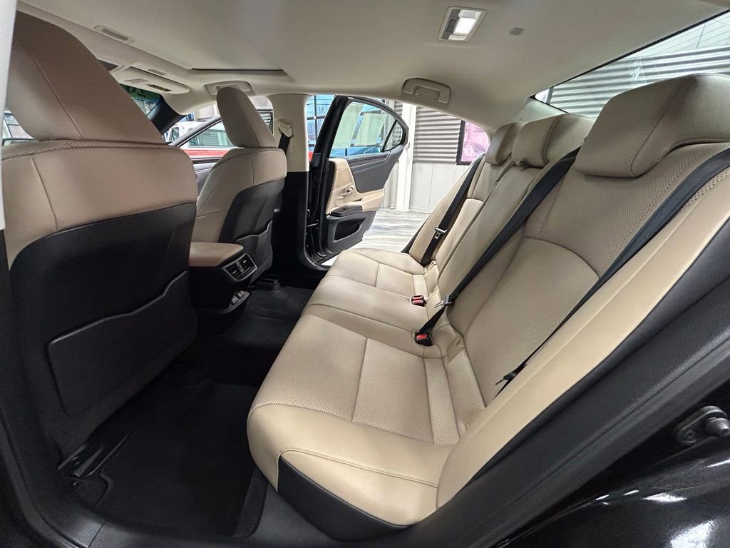 Used 2019 Lexus ES 350 w/ Premium Package image 48
