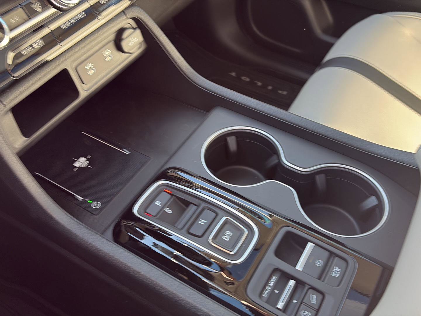 New 2026 Honda Pilot Touring image 13