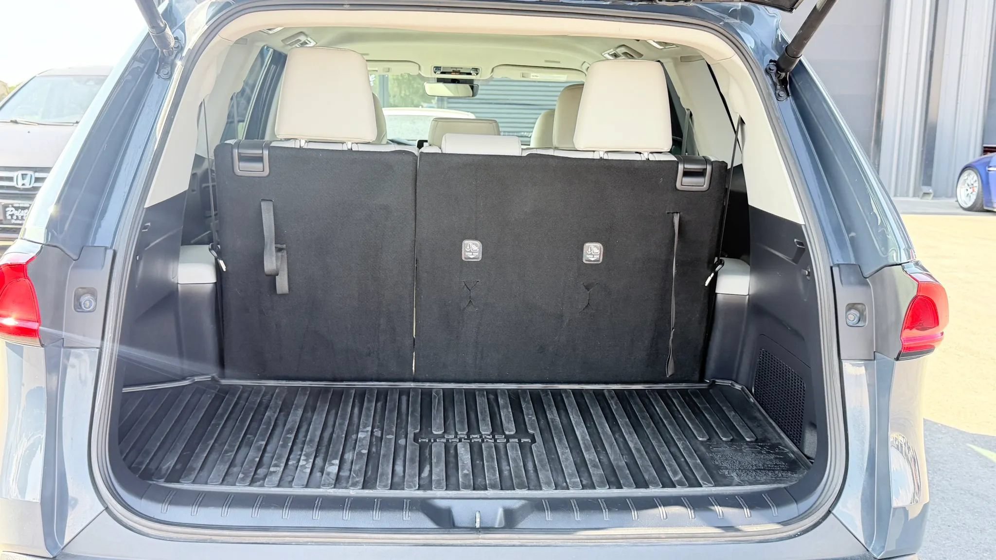 Used 2025 Toyota Grand Highlander AWD Hybrid image 27