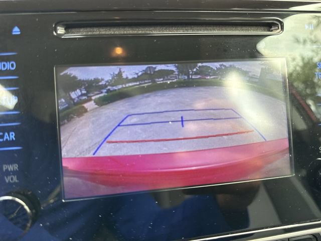 Used 2019 Toyota Corolla LE FWD image 17