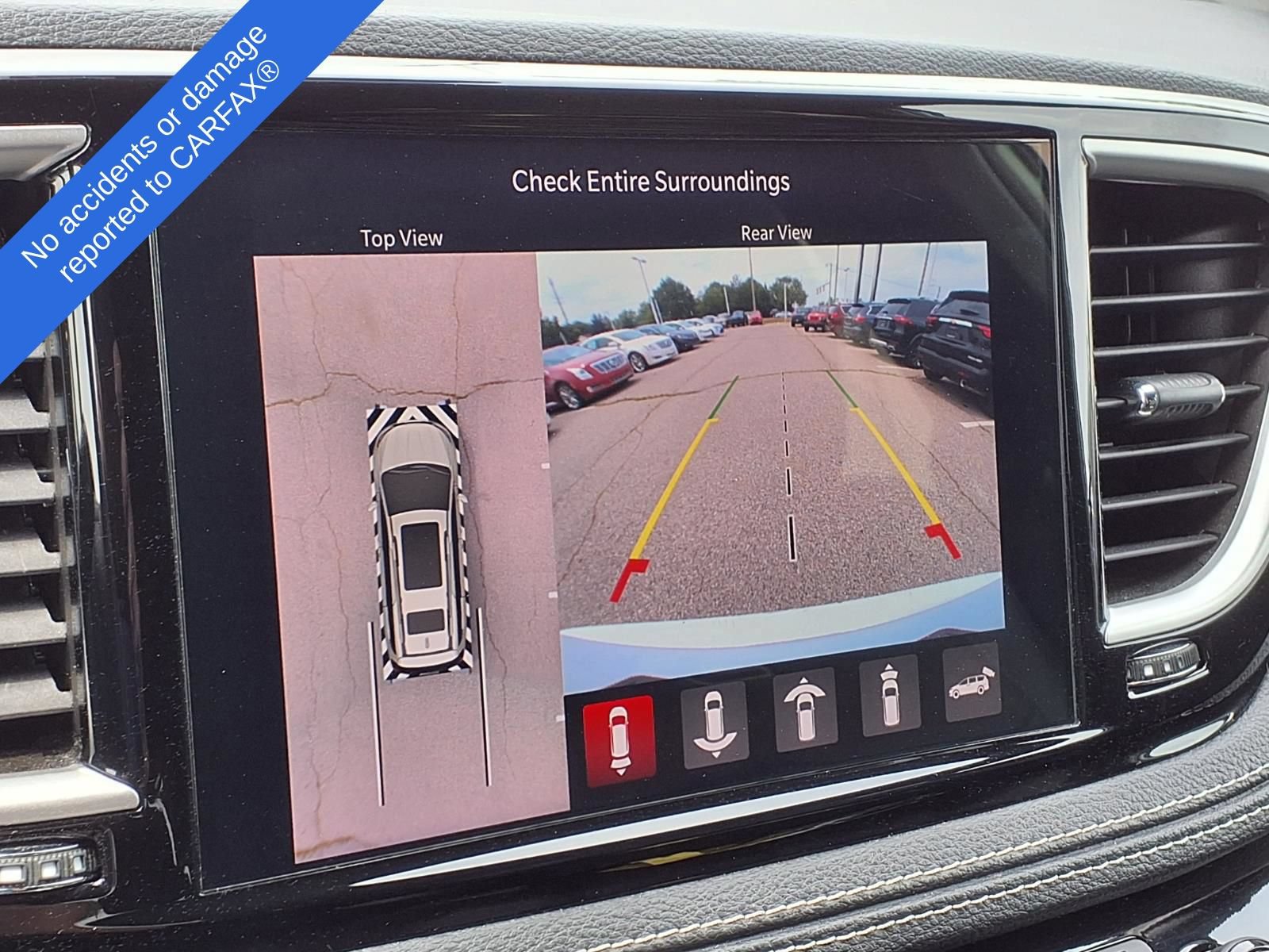 Used 2024 Chrysler Pacifica Limited FWD image 24
