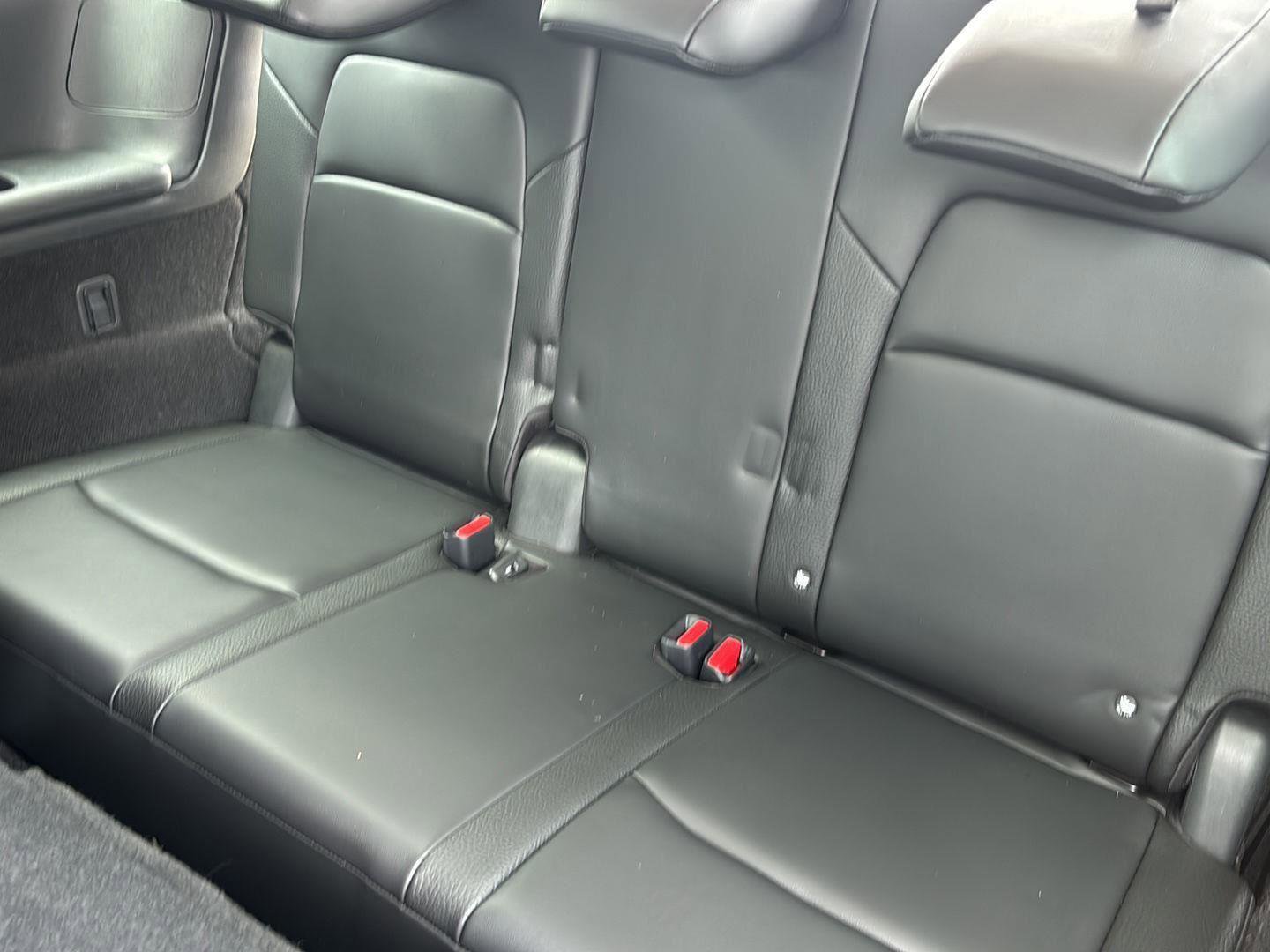 Used 2024 Nissan Pathfinder SL image 17