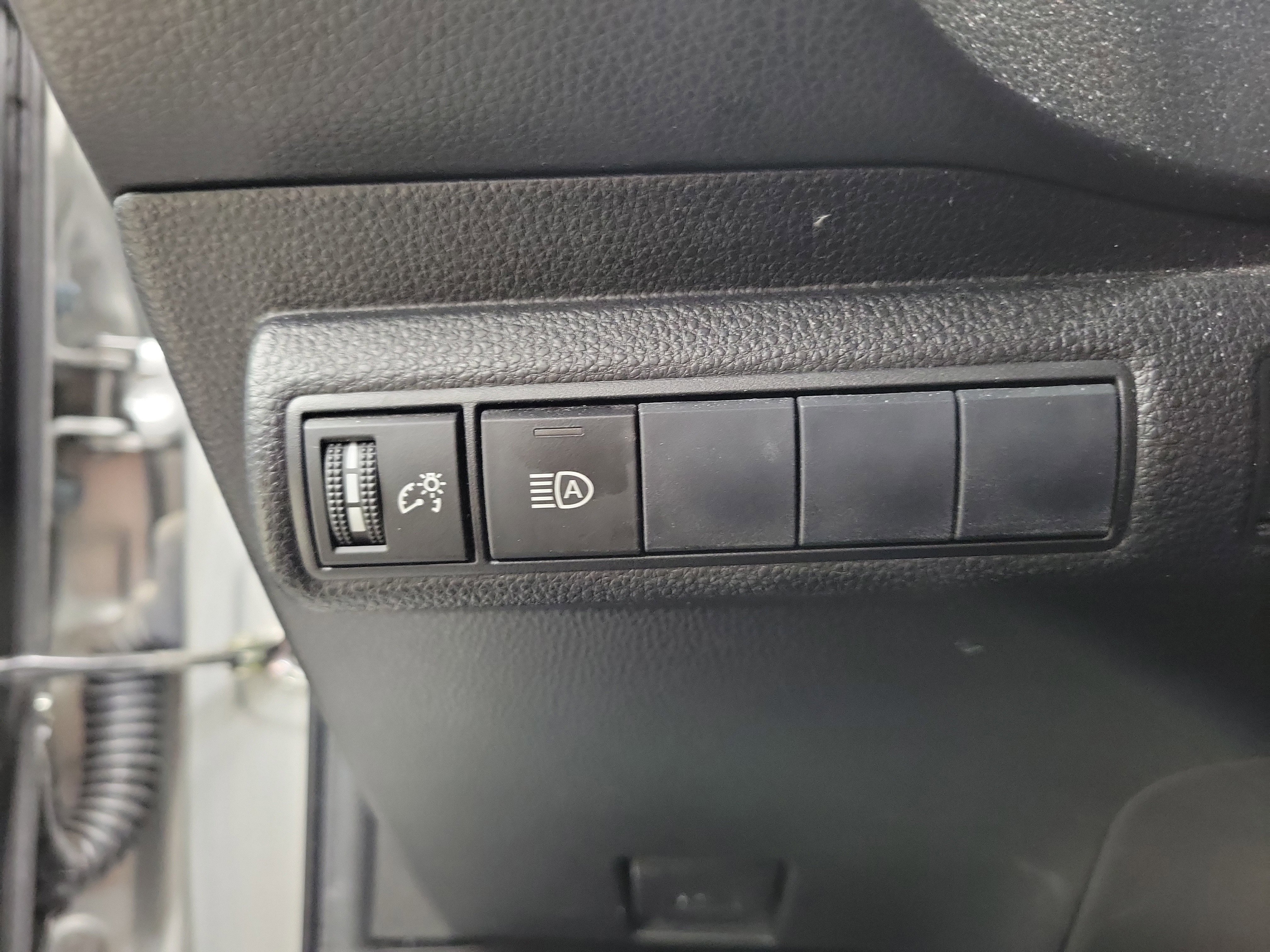 Used 2020 Toyota Corolla XLE image 21