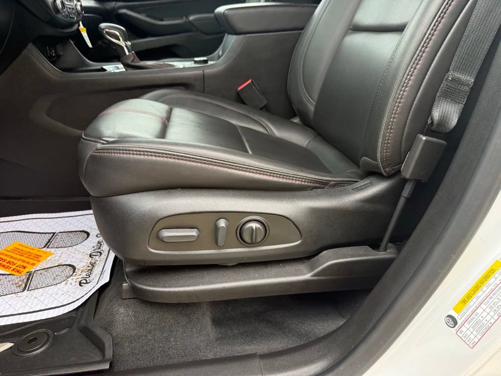 Used 2023 Chevrolet Traverse RS w/ LPO, Floor Liner Package FWD image 30