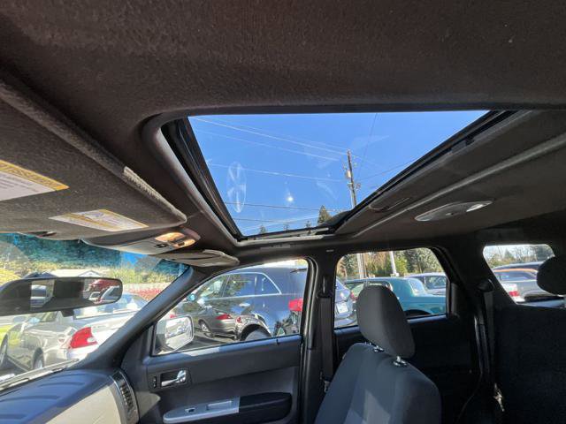 Used 2008 Mercury Mariner 4WD V6 image 12