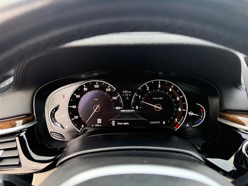 Used 2018 BMW M550i xDrive M550i AWD w/EXECUTIVE & DRIVE image 38