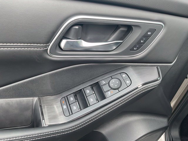 New 2026 Nissan Rogue Platinum AWD/4WD image 12