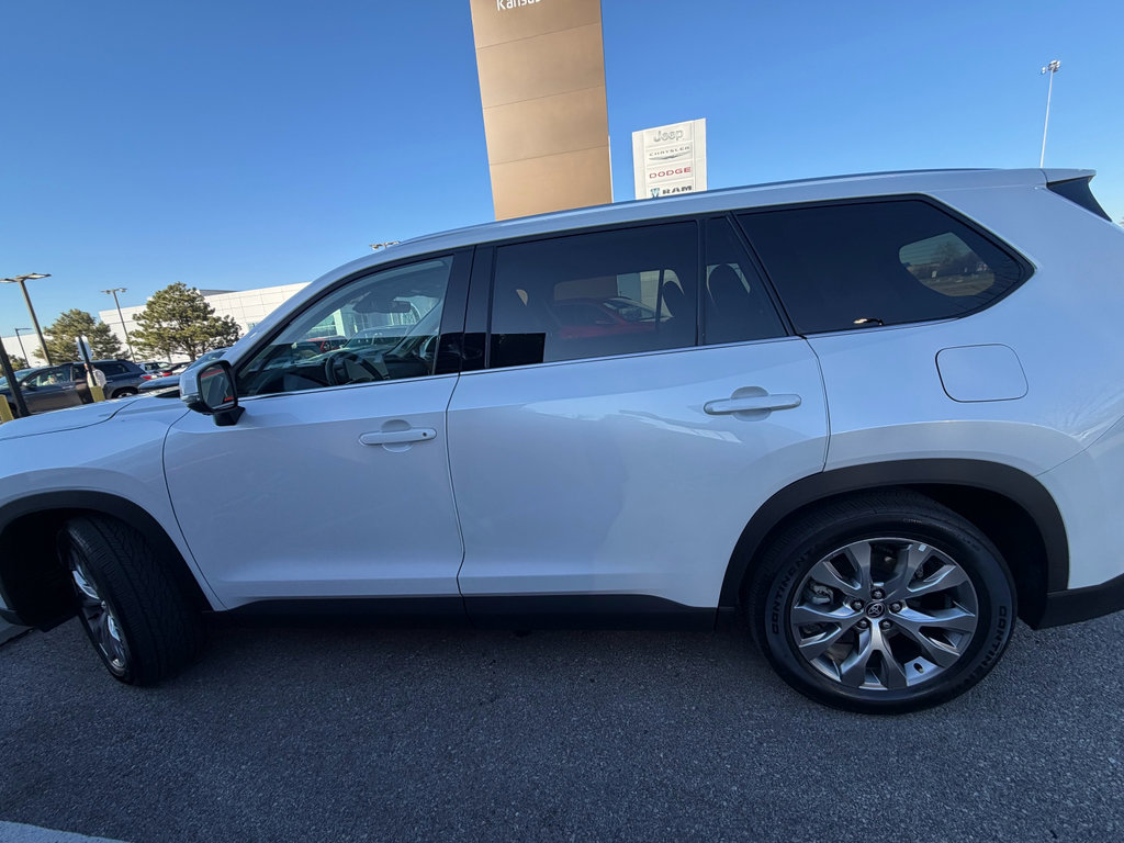 Used 2024 Toyota Grand Highlander Limited image 8