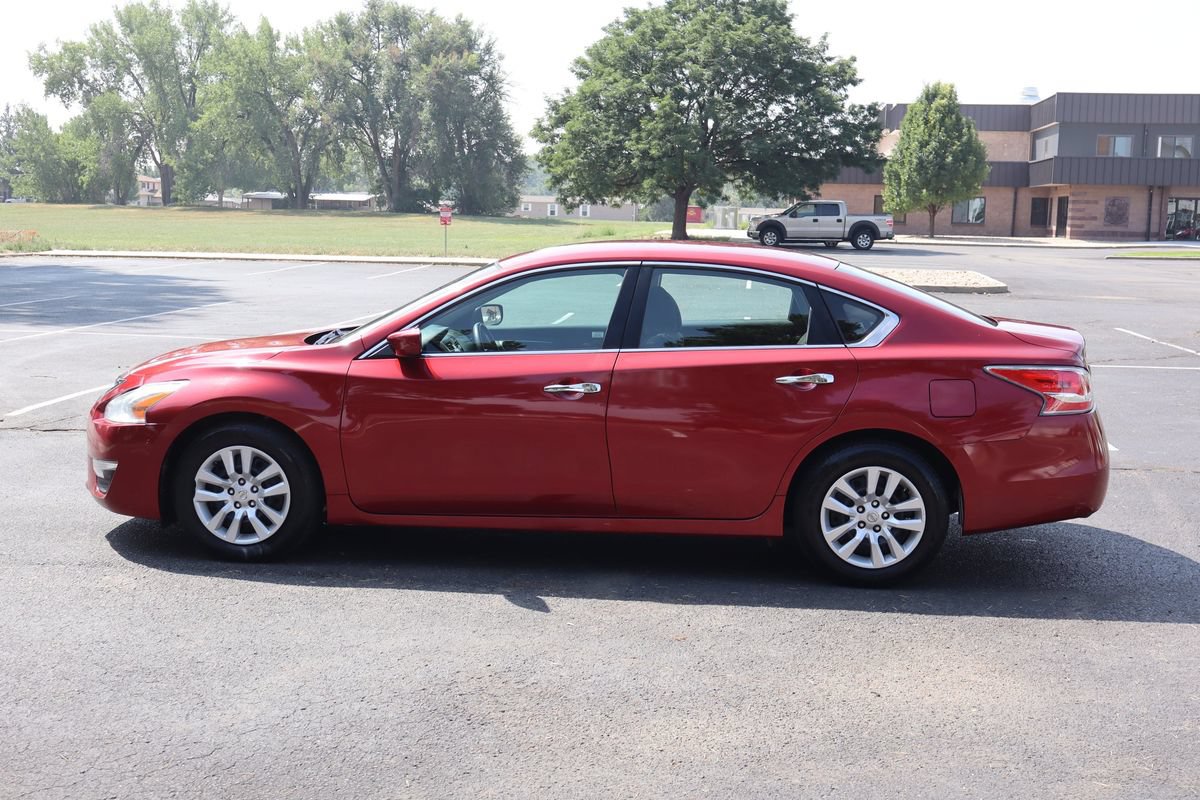 Used 2014 Nissan Altima 2.5 S FWD image 9