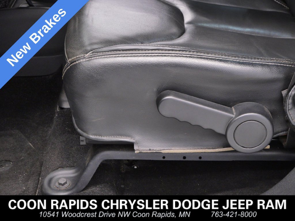 Certified 2017 Jeep Wrangler Unlimited Sahara w/ Connectivity Group AWD/4WD image 15