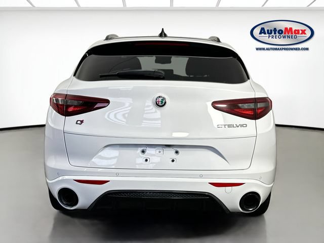 Used 2023 Alfa Romeo Stelvio Veloce AWD/4WD image 8