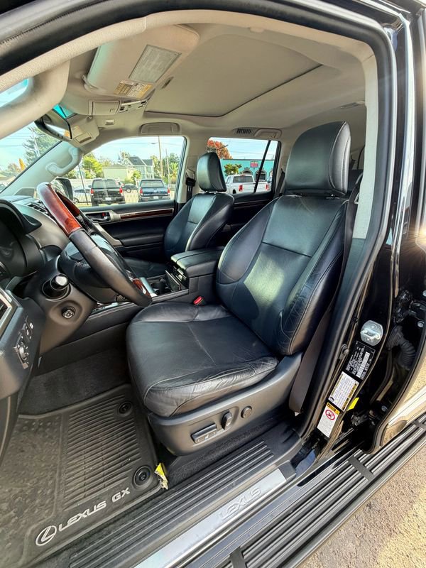 Used 2017 Lexus GX 460 image 27