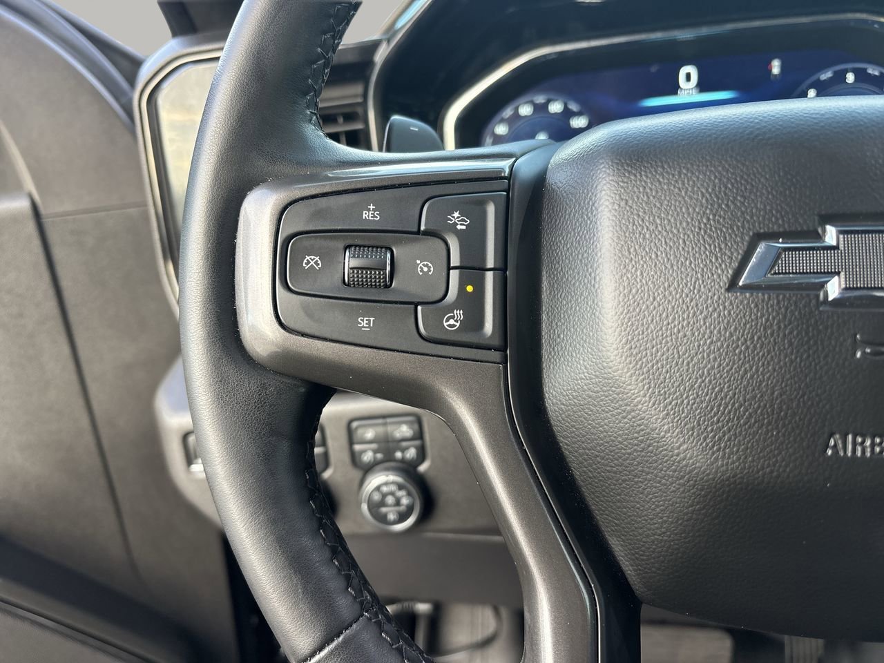 Used 2024 Chevrolet Silverado 1500 ZR2 w/ Technology Package image 23