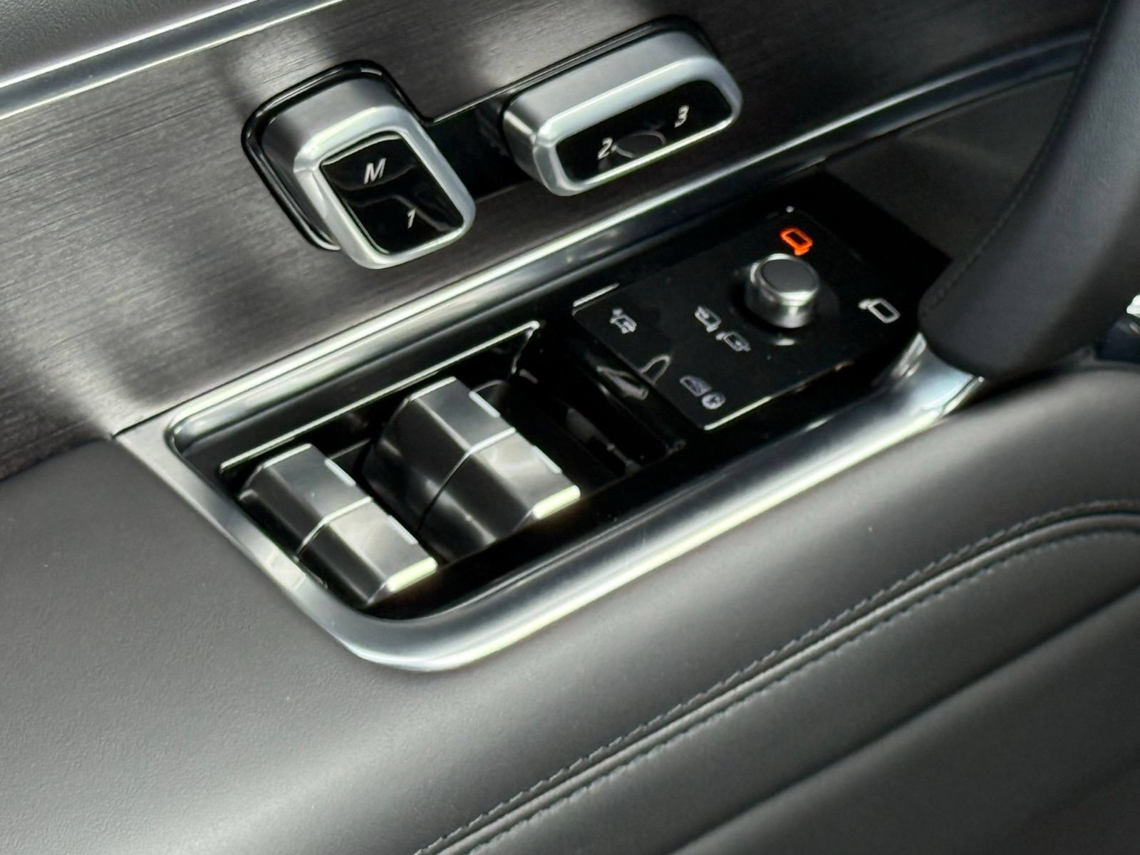 New 2026 Land Rover Range Rover SE AWD/4WD image 37