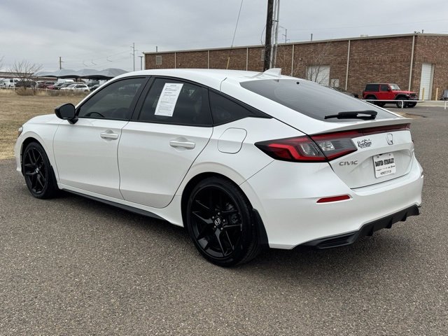 Used 2025 Honda Civic Sport image 4