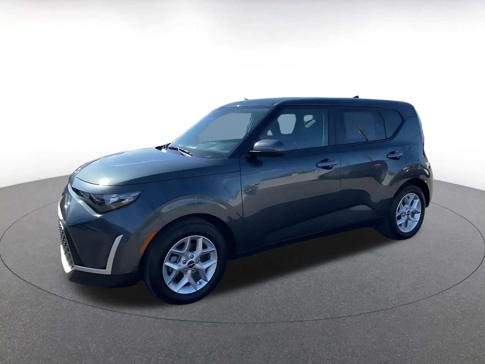 Used 2025 Kia Soul LX w/ LX Technology Package image 8