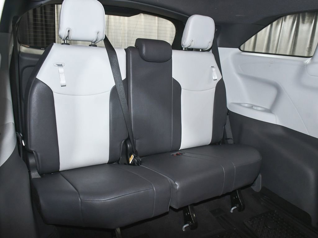 Used 2024 Toyota Sienna XSE image 48