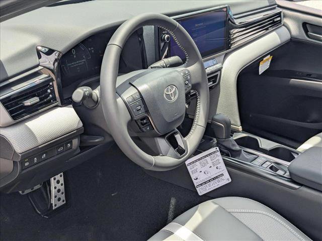 New 2025 Toyota Camry SE image 3