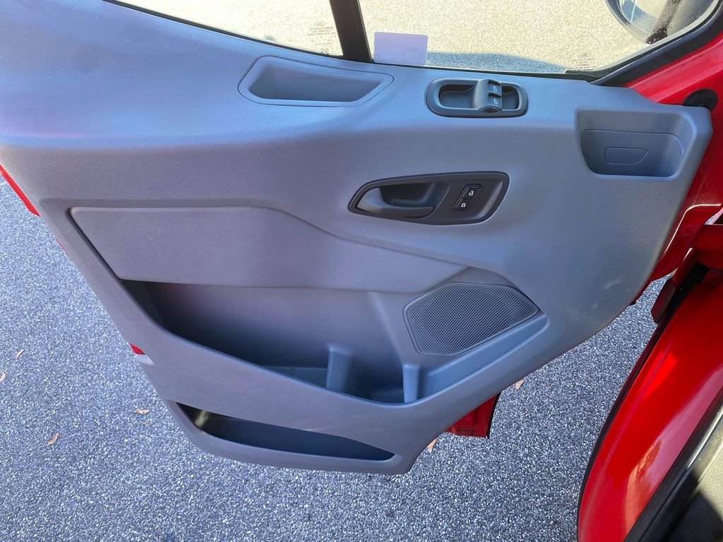 Used 2018 Ford Transit 250 130 Low Roof image 11