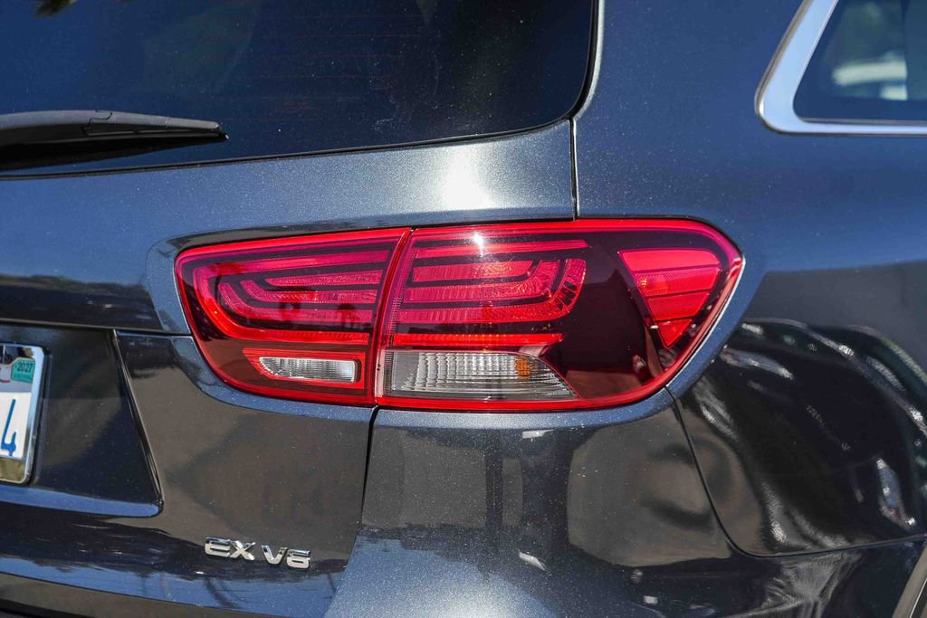 Used 2020 Kia Sorento EX image 9