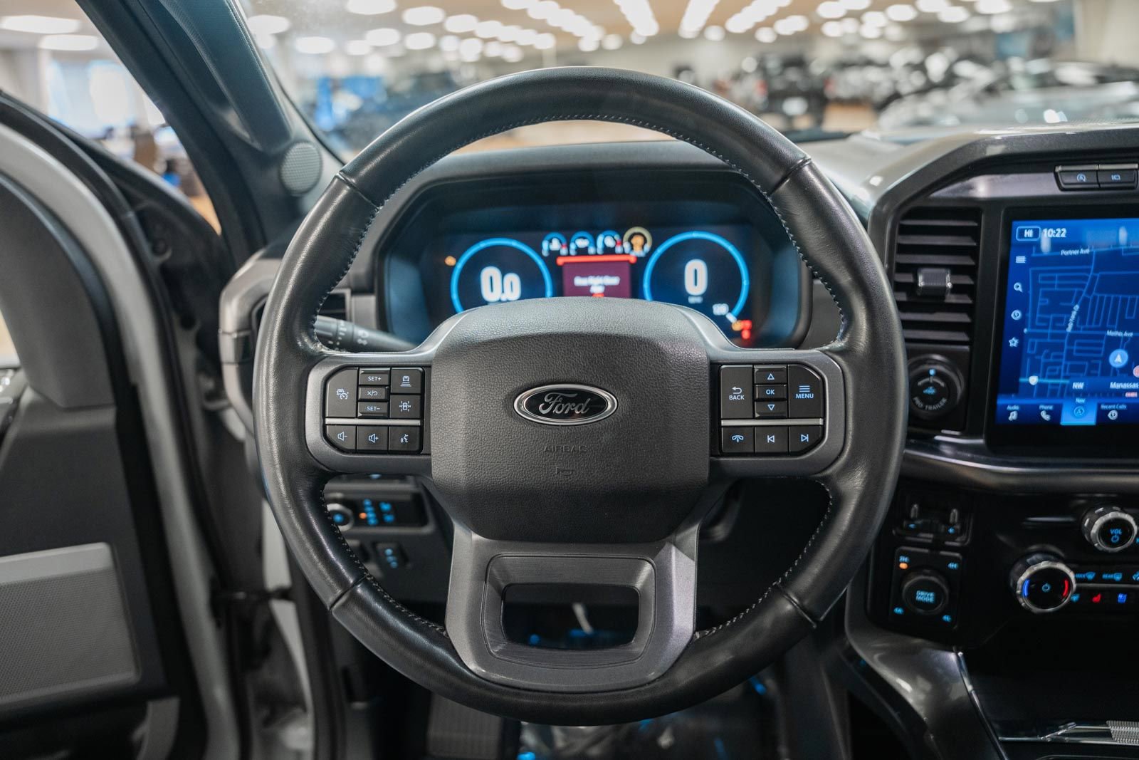 Used 2023 Ford F150 Lariat w/ Equipment Group 502A High image 39