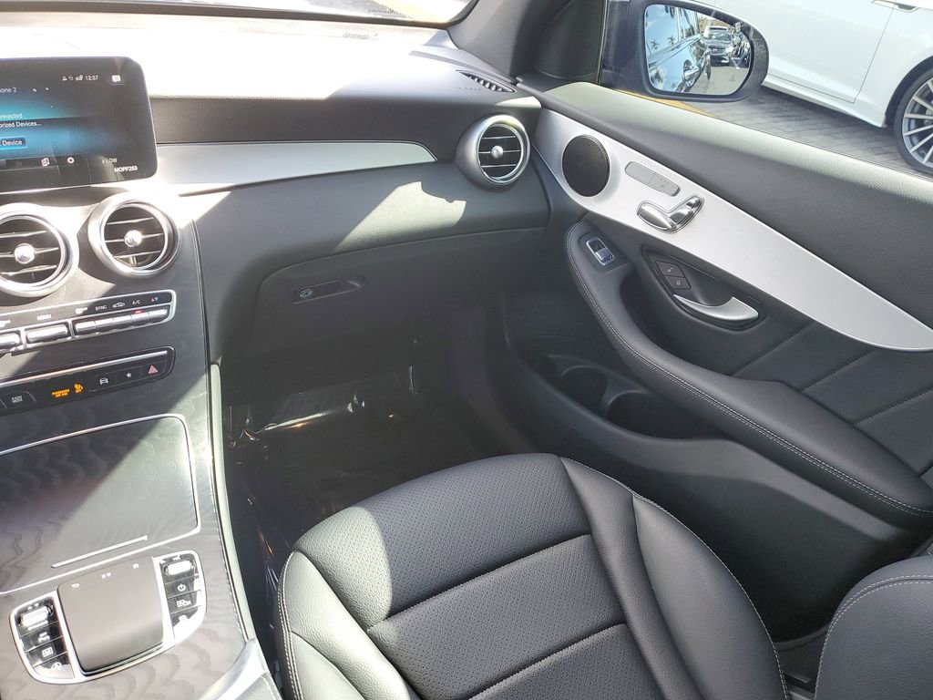 Used 2022 Mercedes-Benz GLC 300 image 19