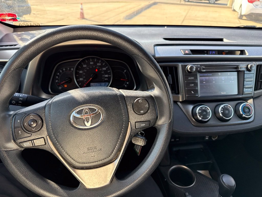 Used 2015 Toyota RAV4 LE FWD image 14