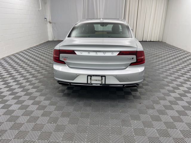 Used 2018 Volvo S90 T6 Momentum w/ Protection Package Premier image 5