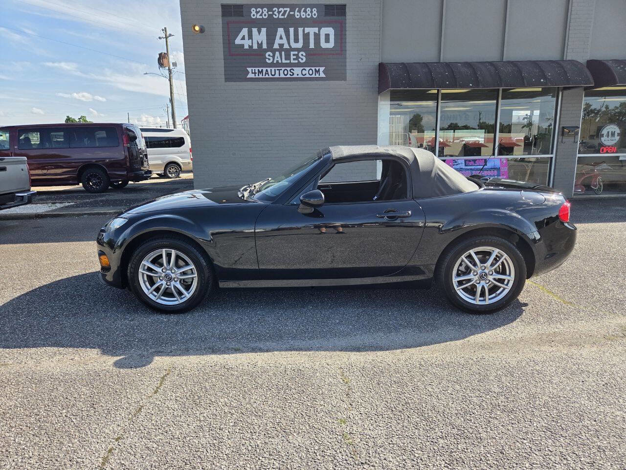 Used 2014 MAZDA MX-5 Miata Sport RWD image 1