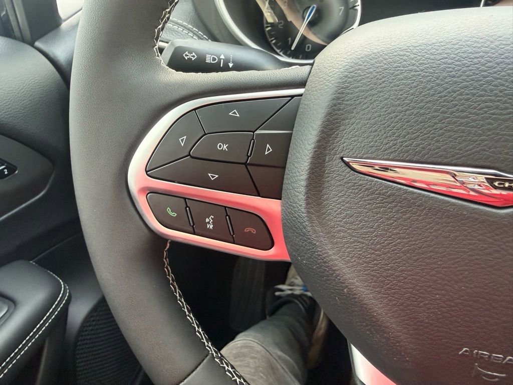 New 2025 Chrysler Pacifica Select image 65