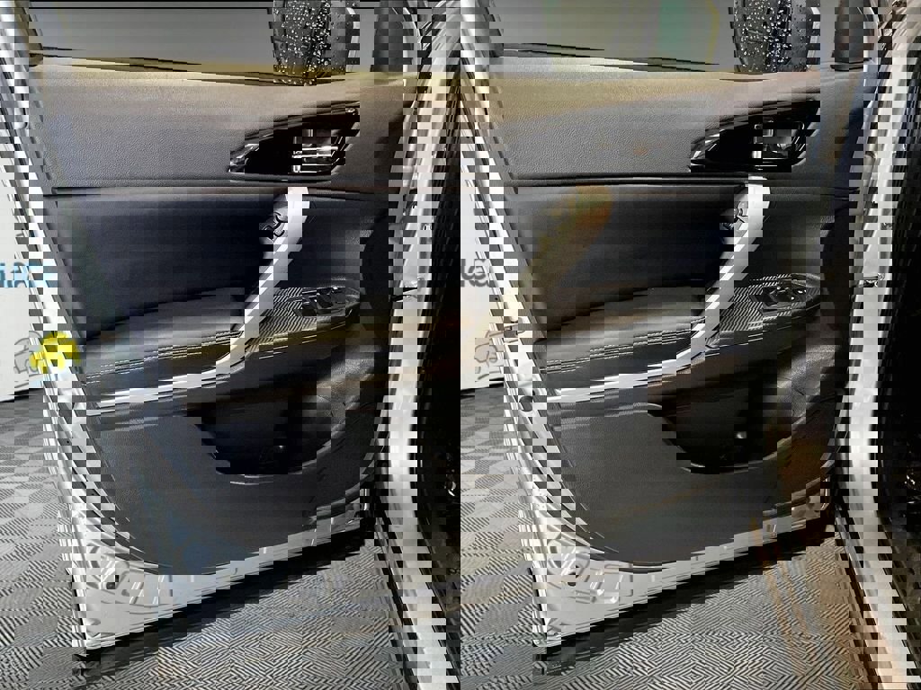 Used 2025 Mitsubishi Eclipse Cross SE image 10