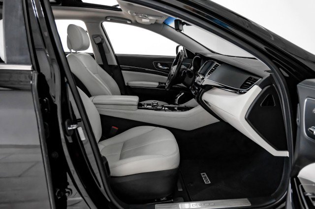 Used 2016 Kia K900 Luxury RWD image 25