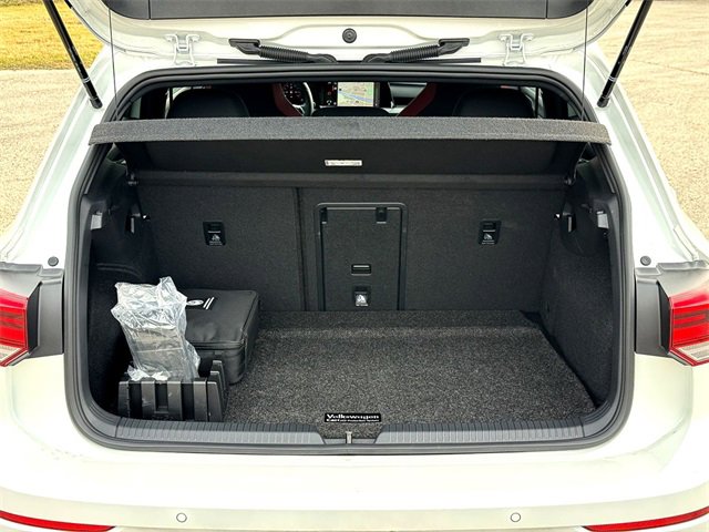 Used 2022 Volkswagen GTI SE image 10