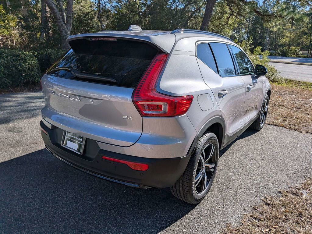 New 2026 Volvo XC40 B4 Core image 4