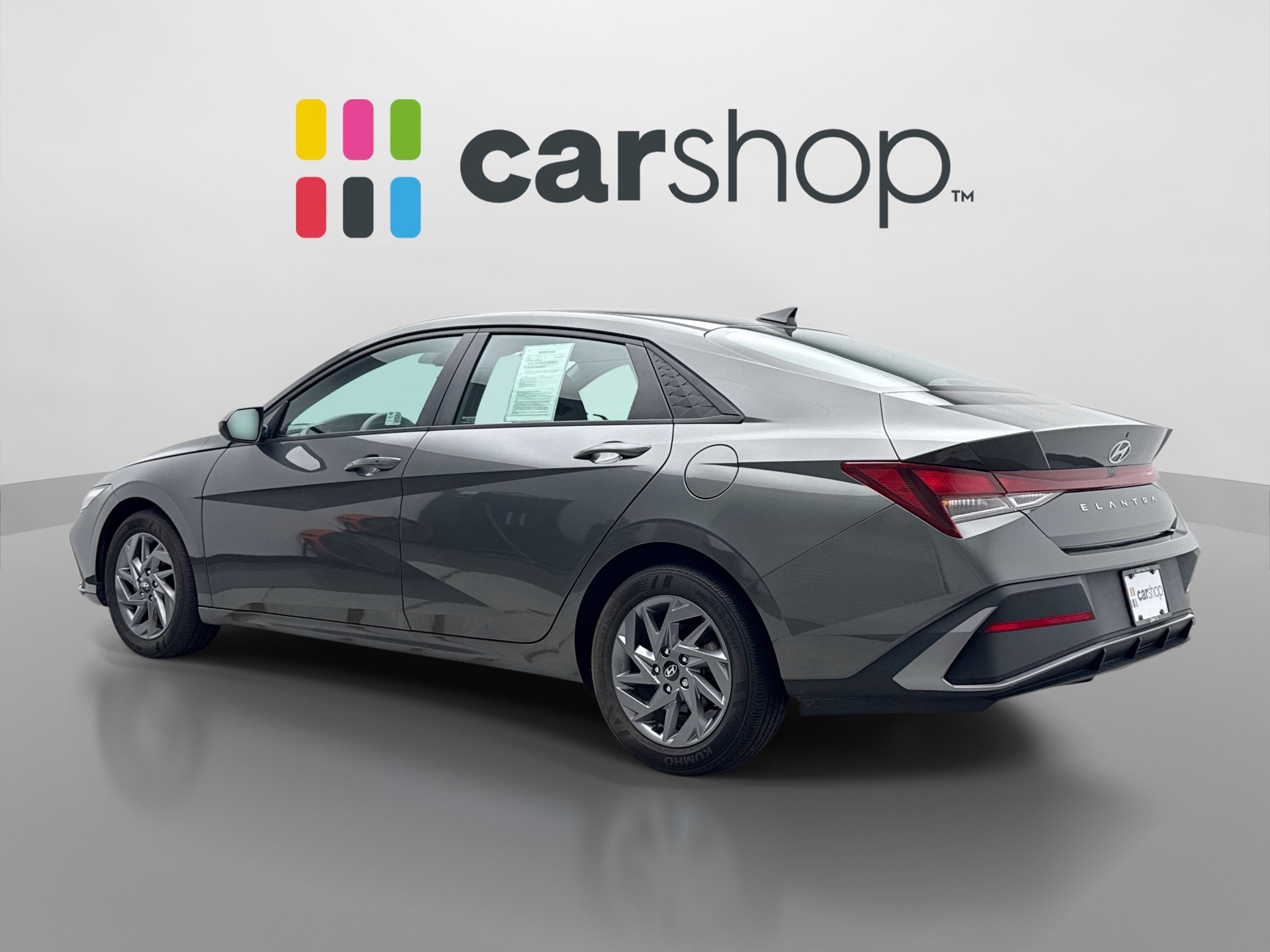 Used 2024 Hyundai Elantra SEL FWD image 3