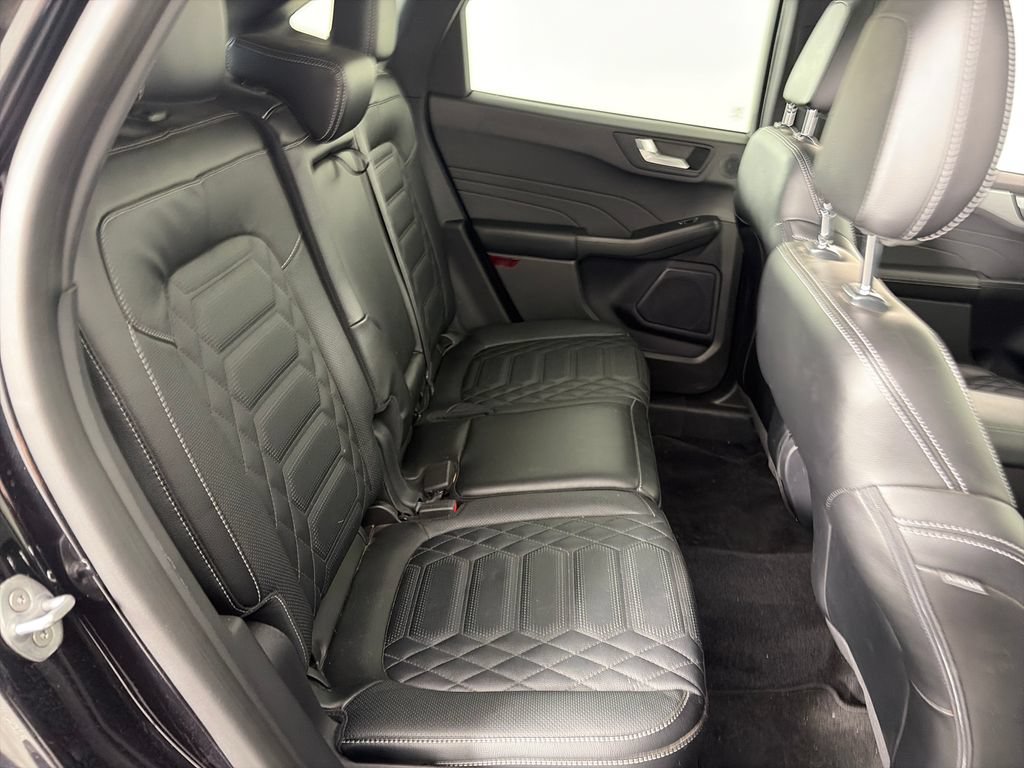 Used 2024 Ford Escape Platinum w/ Premium Technology Package AWD/4WD image 29