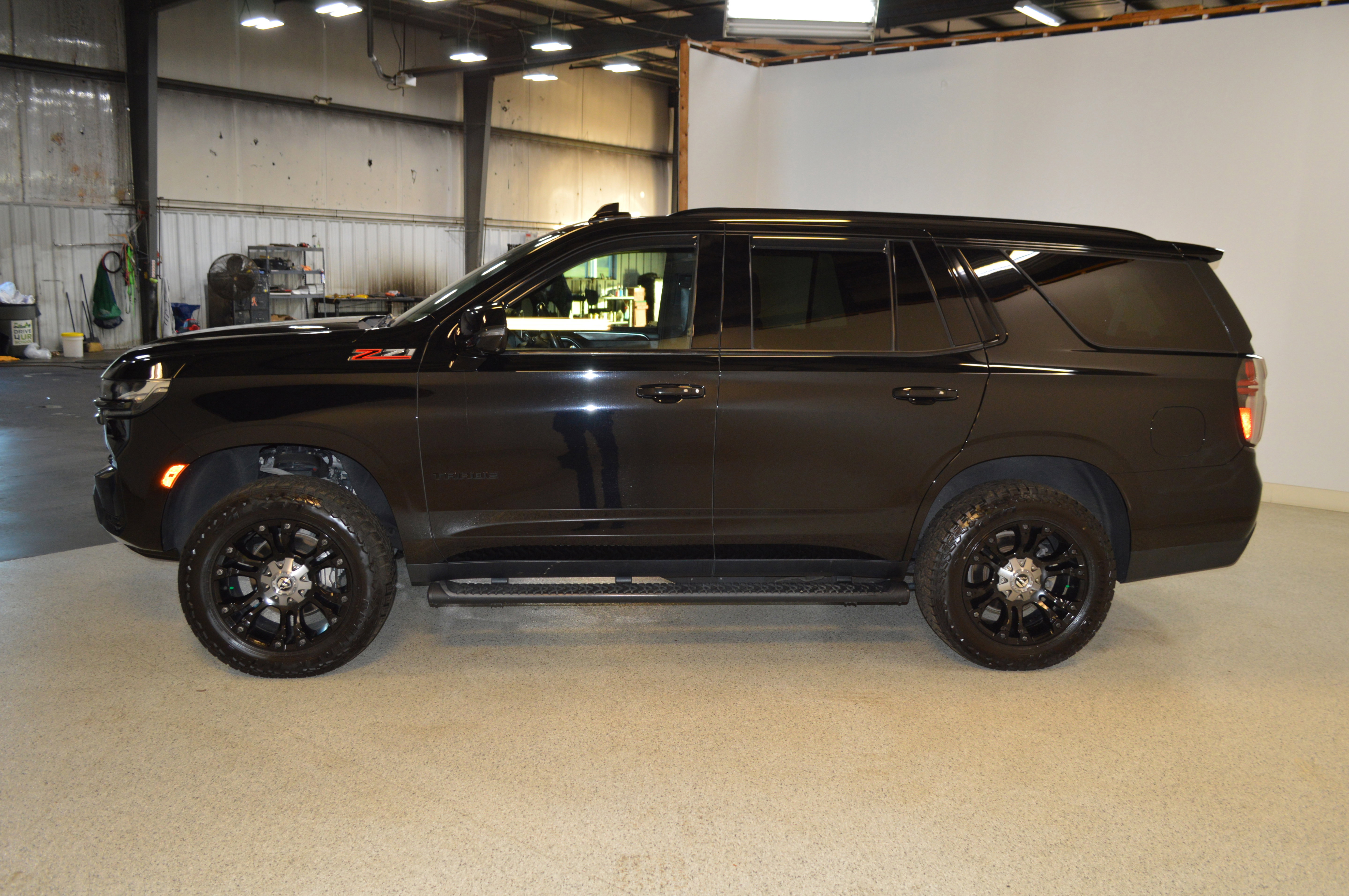 Used 2021 Chevrolet Tahoe Z71 w/ Luxury Package image 6