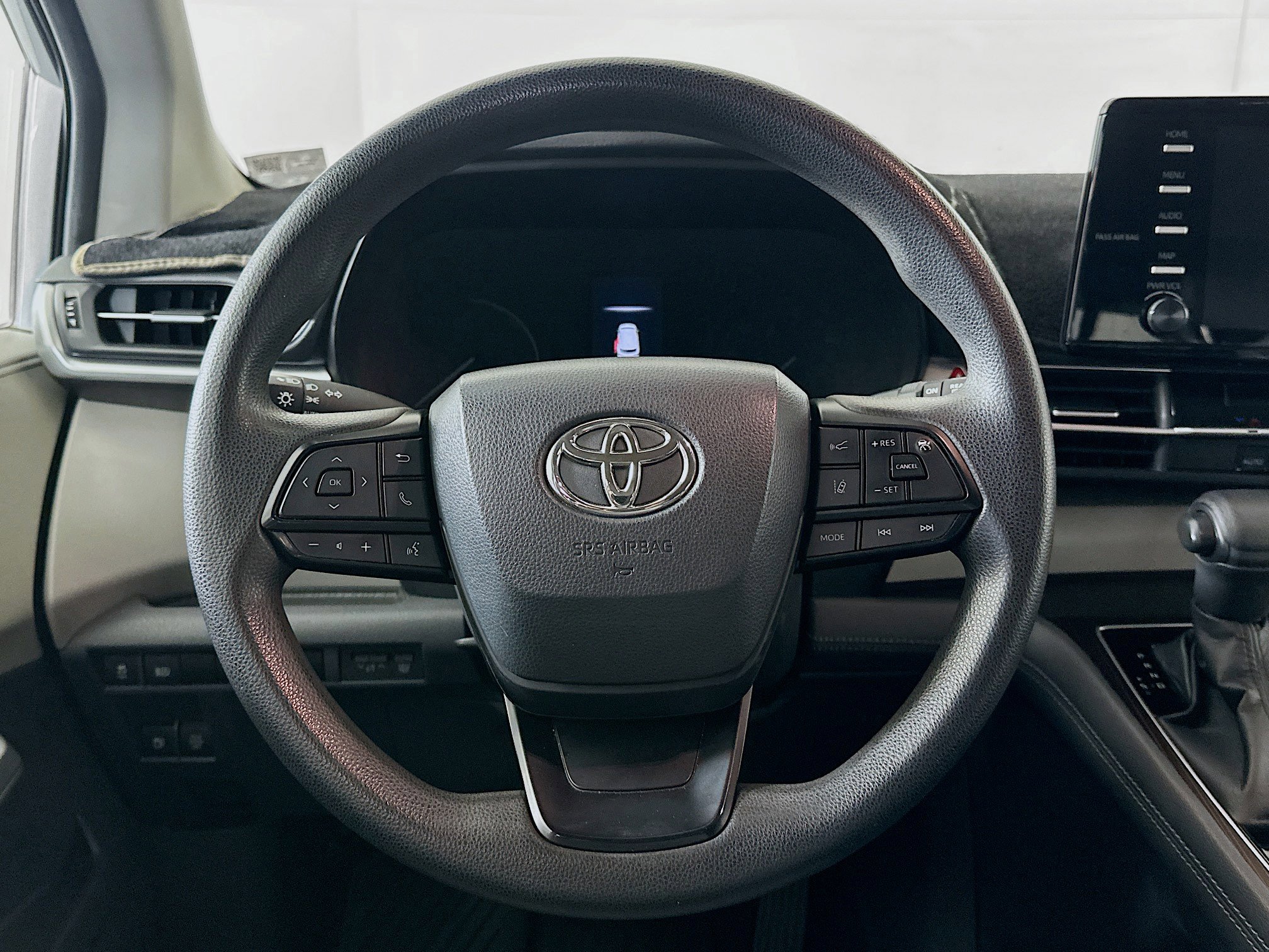 Used 2022 Toyota Sienna LE FWD image 18