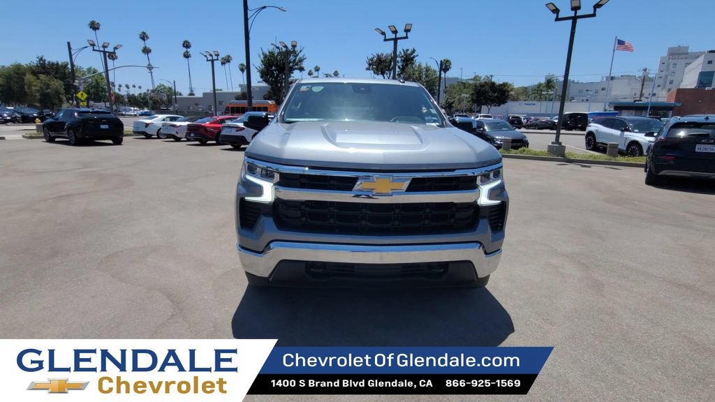Certified 2025 Chevrolet Silverado 1500 LT AWD/4WD image 3
