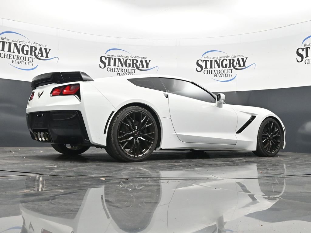 Used 2015 Chevrolet Corvette Stingray Coupe RWD image 32