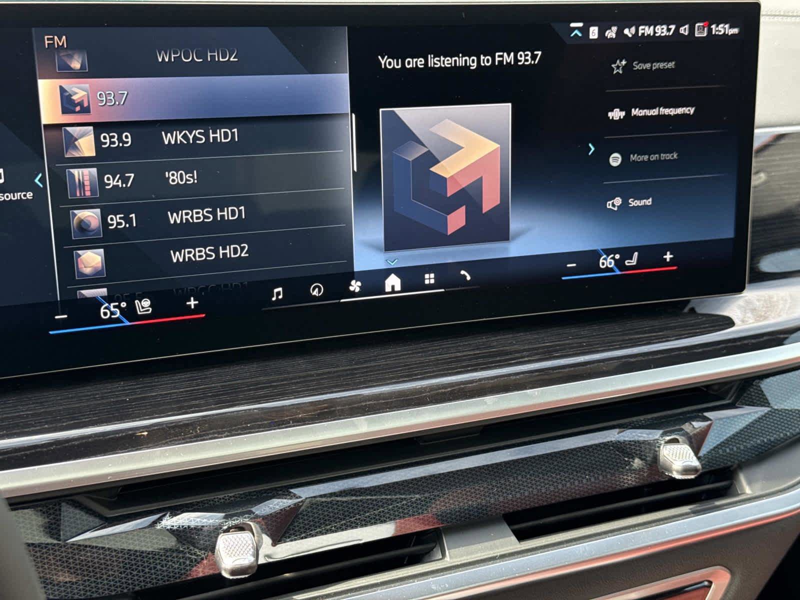 New 2026 BMW X6 xDrive40i w/ Executive Package image 3