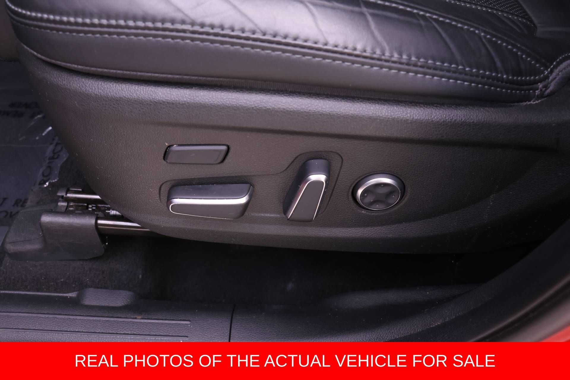 Used 2023 Hyundai Santa Fe Calligraphy image 11