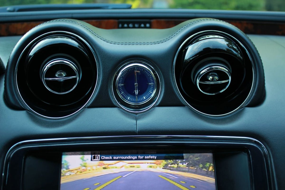 Used 2012 Jaguar XJ RWD image 17