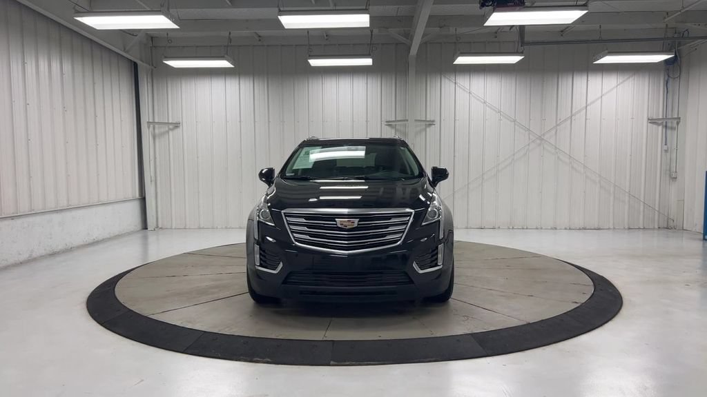 Used 2019 Cadillac XT5 Luxury AWD/4WD image 3